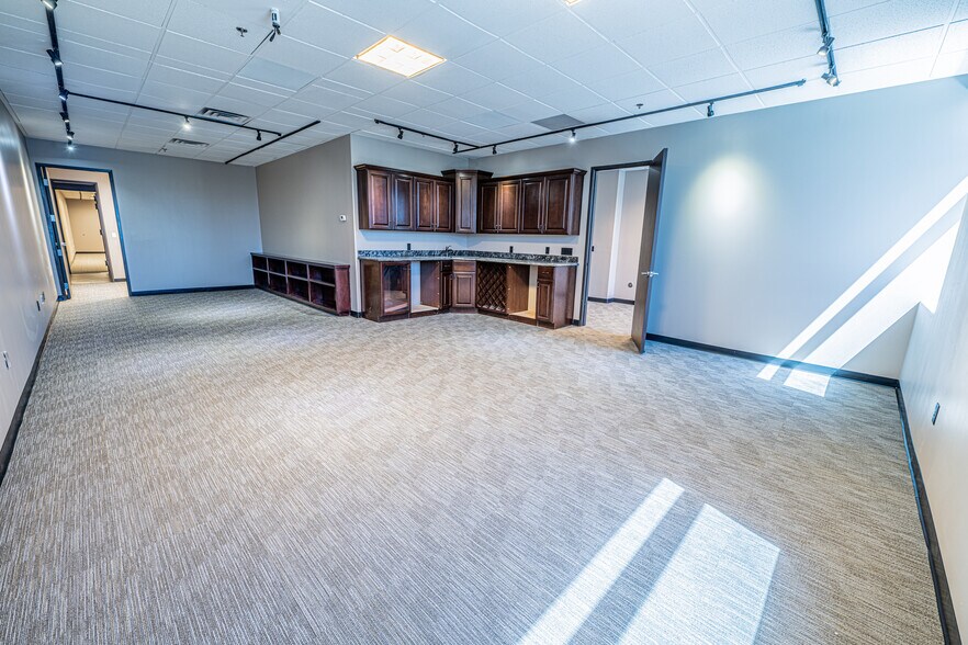 More Photos Of 6767 Spencer St, Las Vegas Industrial For Sale