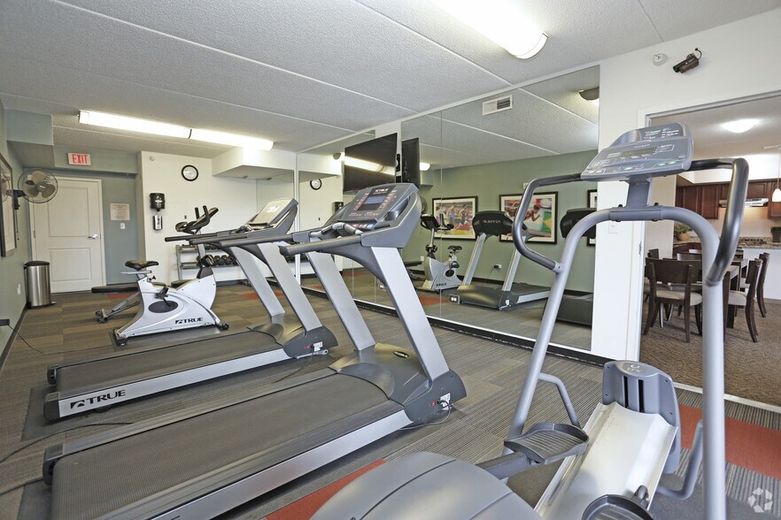More Photos Of 1255 Town Center Rd, Vernon Hills Apartments For Lease
