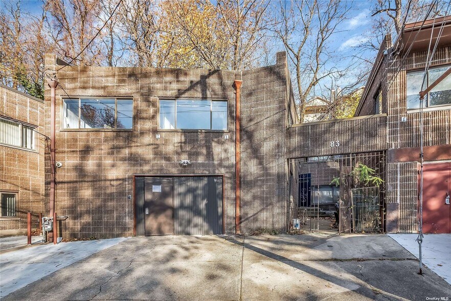 Primary Photo Of 83 Watermill Ln, Great Neck Office For Sale