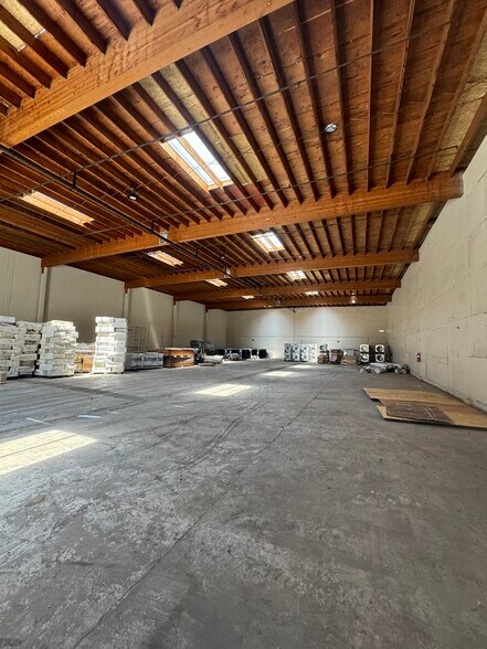 Primary Photo Of 1531-1619 E Main St, Stockton Warehouse For Lease