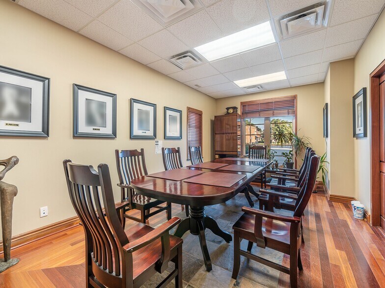 More Photos Of 1199 The Queensway, Toronto Office For Sale