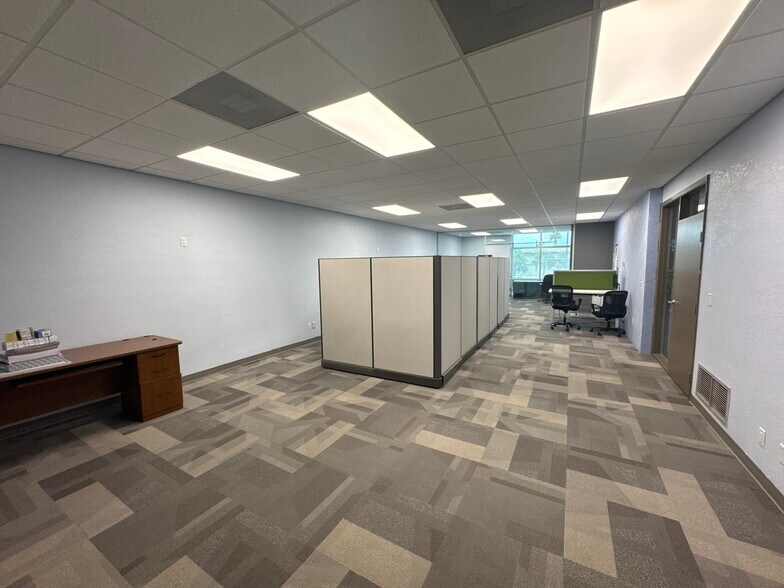 More Photos Of 748 Broadway, Dunedin Storefront Retail Office For Lease