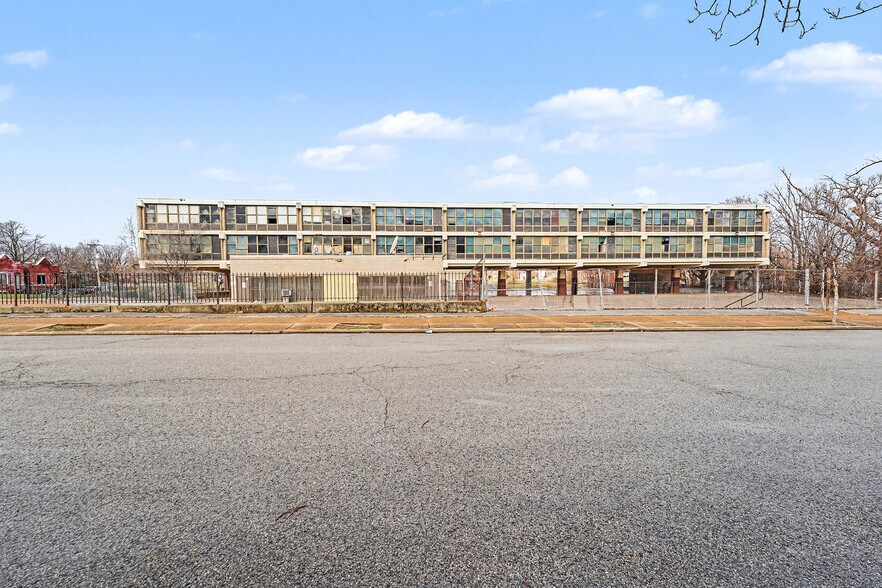 More Photos Of 5511 Wabada Ave, Saint Louis Schools For Sale