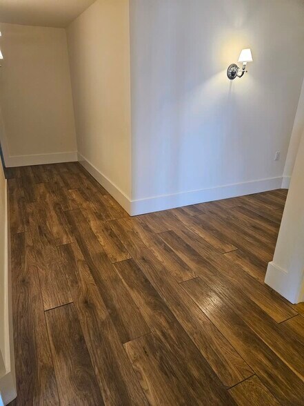 More Photos Of 232 W Main St, Leola Storefront Retail Office For Lease