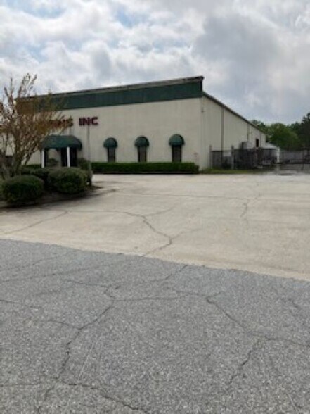 More Photos Of 6094 Coca Cola Blvd, Columbus Flex For Lease
