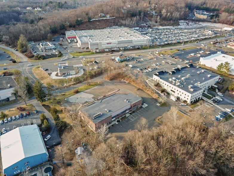 Primary Photo Of 117 Old State Rd, Brookfield Freestanding For Lease