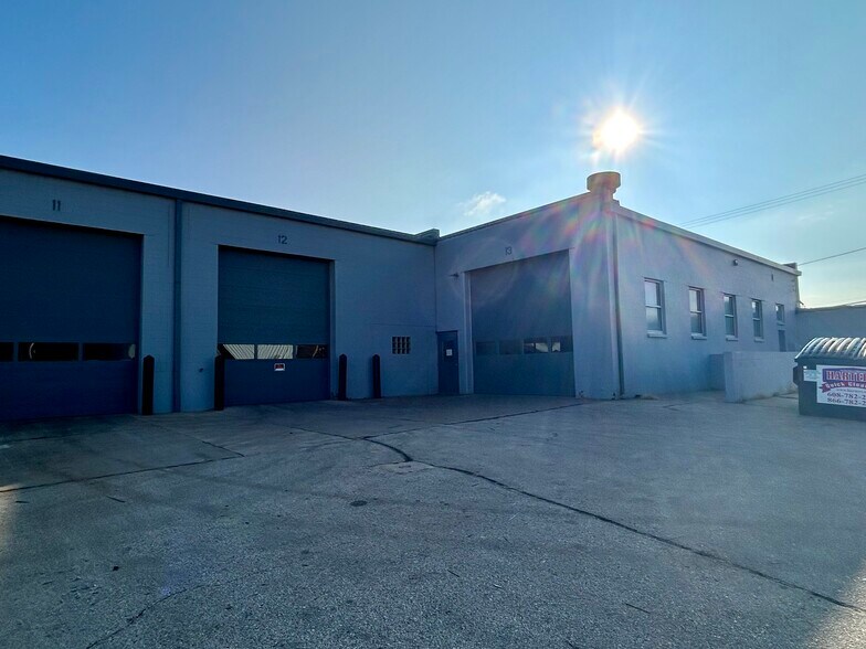 More Photos Of 207 Causeway Blvd, La Crosse Industrial For Sale