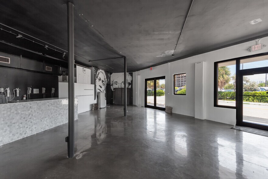 More Photos Of 900 N Flagler Dr, Fort Lauderdale General Retail For Lease