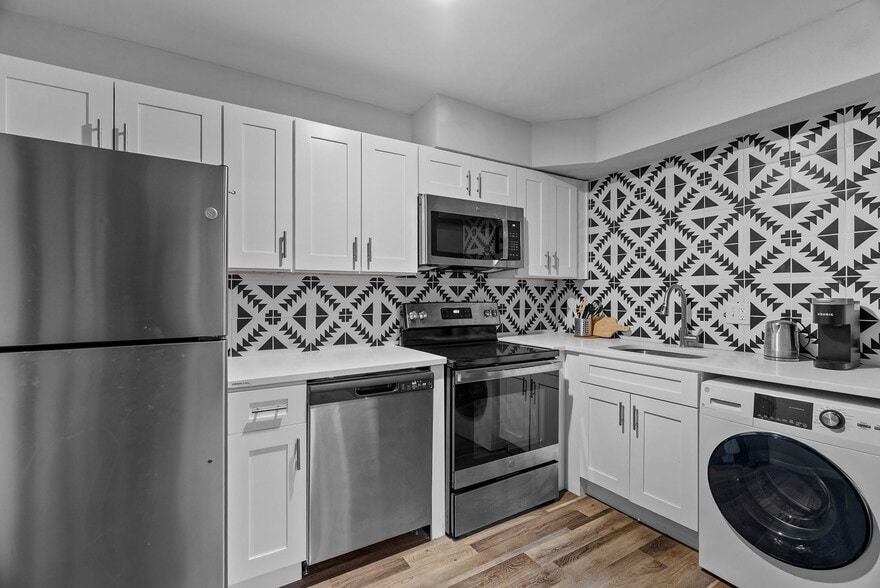 More Photos Of 7223 Anna Ave, Maplewood Apartments For Sale