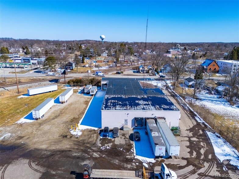 More Photos Of 415 N Lafayette St, South Lyon Warehouse For Sale