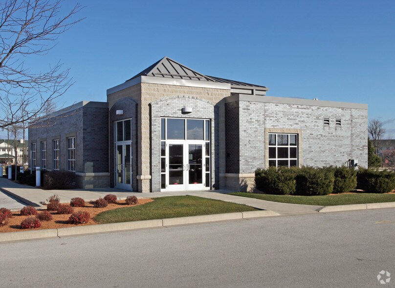 More Photos Of 5133 Douglas Ave, Racine Bank For Lease