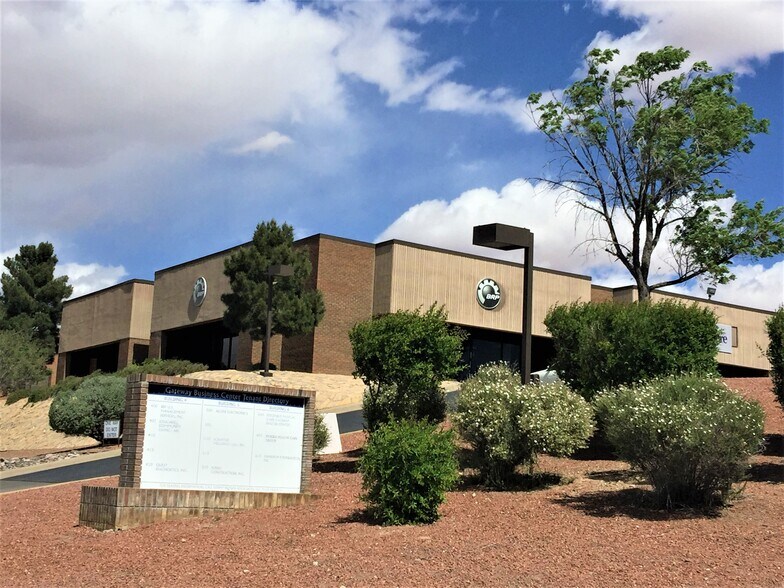 More Photos Of 10737 W Gateway Blvd, El Paso Unknown For Lease