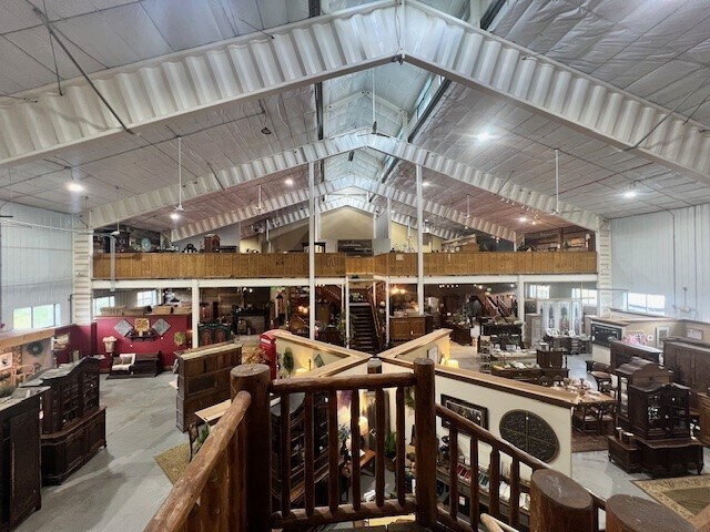 More Photos Of 114 Homestead Rd, Evergreen Showroom For Sale