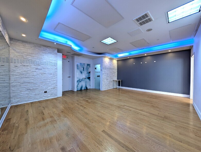 More Photos Of 413 Keele St, Toronto Storefront For Lease