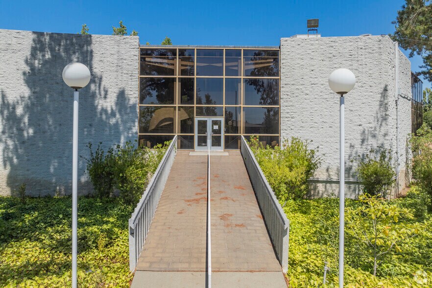 More Photos Of 2301 Napa Vallejo Hwy, Napa Land For Lease