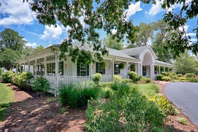 Primary Photo Of 470 Brickyard Rd, Etowah Restaurant For Sale