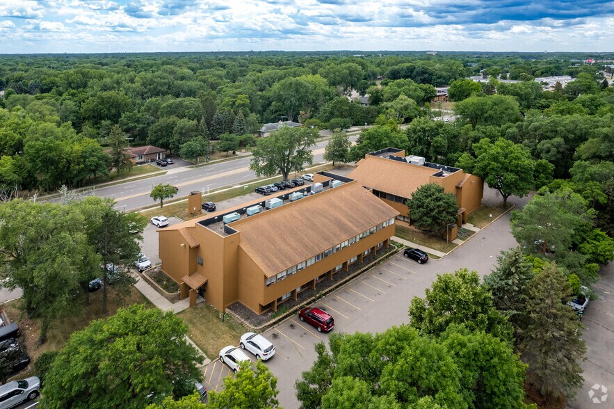 More Photos Of 7714 Brooklyn Blvd, Brooklyn Park Storefront Retail Office For Lease