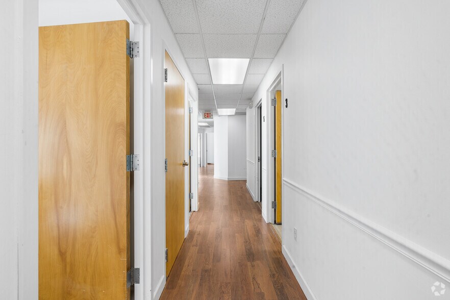 More Photos Of 2900 Main St, Stratford Medical For Sale