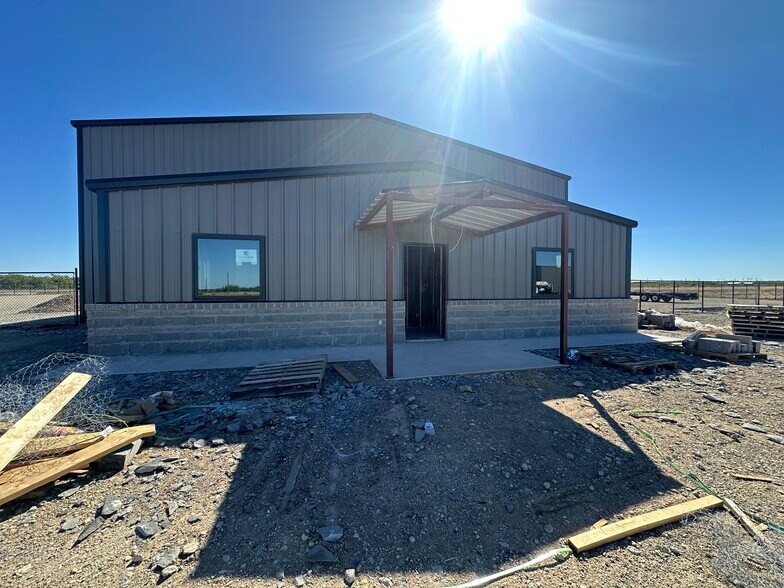 More Photos Of 3098 FM 707, Tye Warehouse For Lease