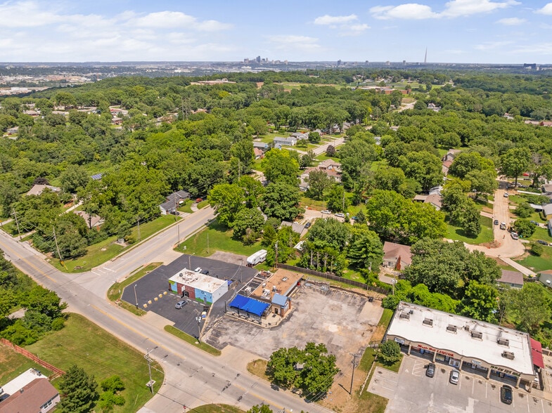More Photos Of 2117 S 34th St, Kansas City Restaurant For Sale