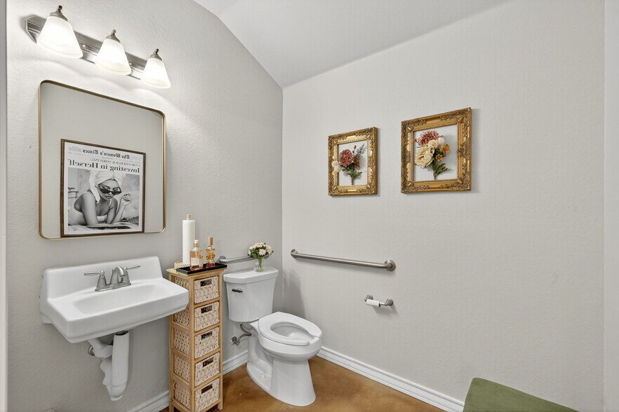 More Photos Of , Boerne Unknown For Sale