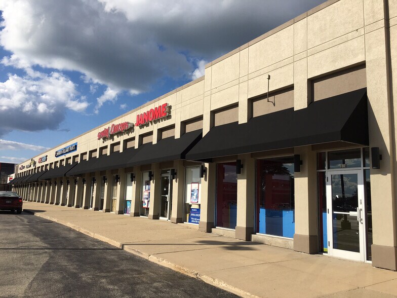 More Photos Of 180-200 S Western Ave, Carpentersville General Retail For Lease