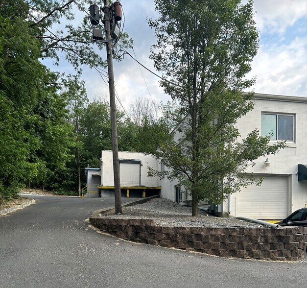 More Photos Of 51 Willow St, Washington Industrial For Sale