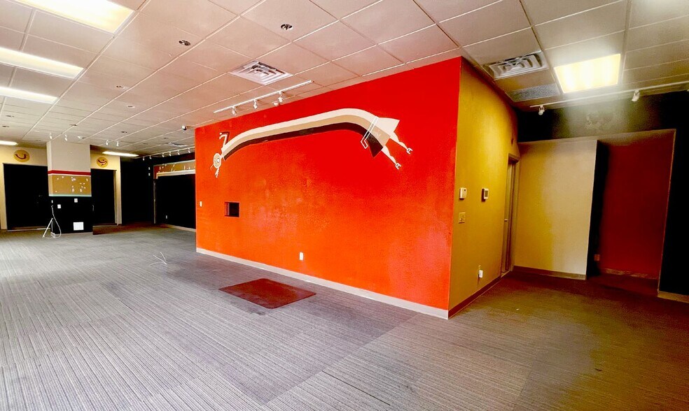 More Photos Of 2633-2677 Louisiana Blvd, Albuquerque Storefront For Lease