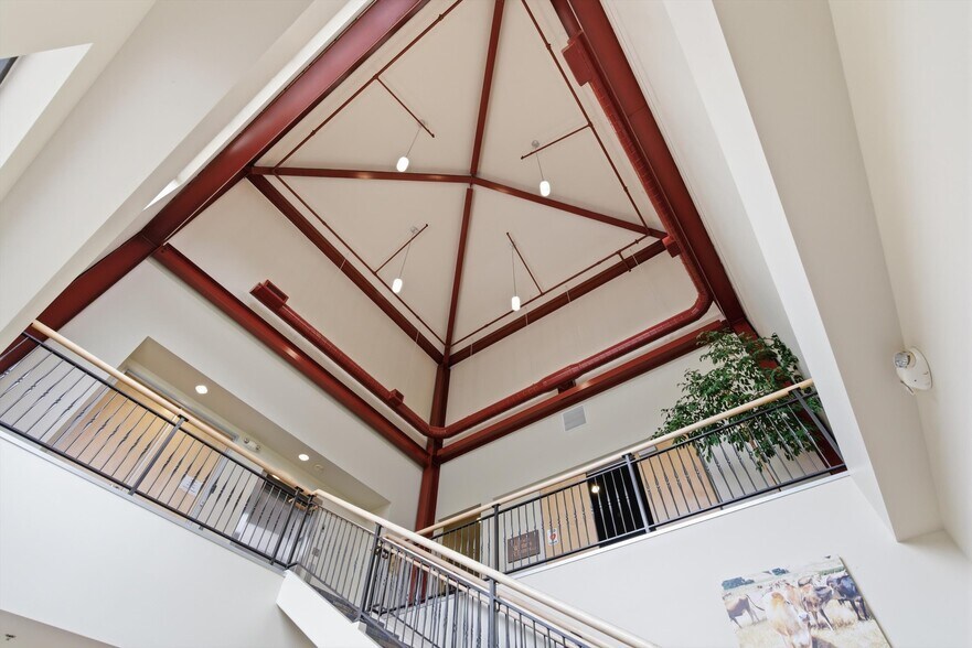 More Photos Of 1550 Airport Blvd, Santa Rosa Office For Lease