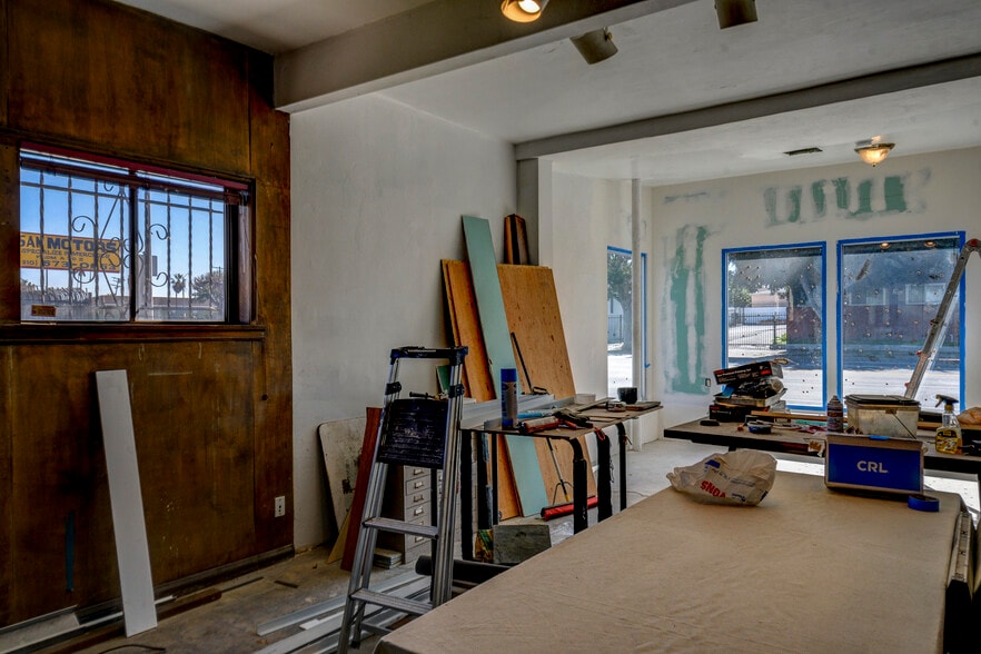 More Photos Of 7051-7053 3rd Ave, Los Angeles Storefront Retail Residential For Sale
