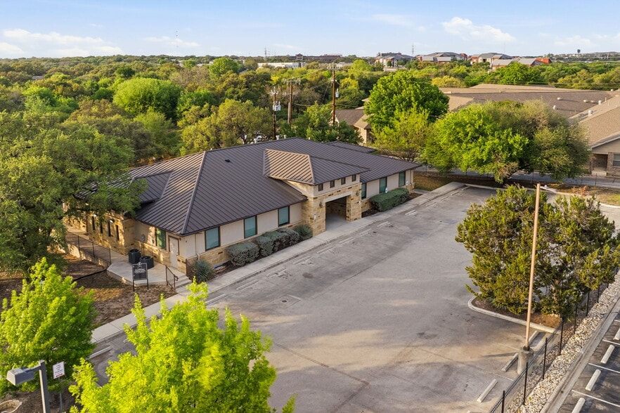 More Photos Of 10007 Huebner Rd, San Antonio Office For Sale