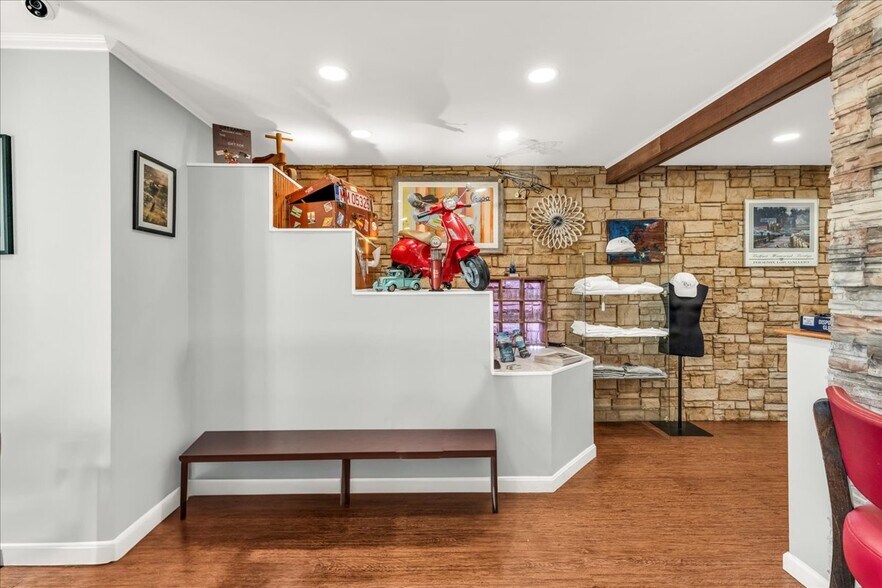 More Photos Of 357 W Main St, Searsport Freestanding For Sale