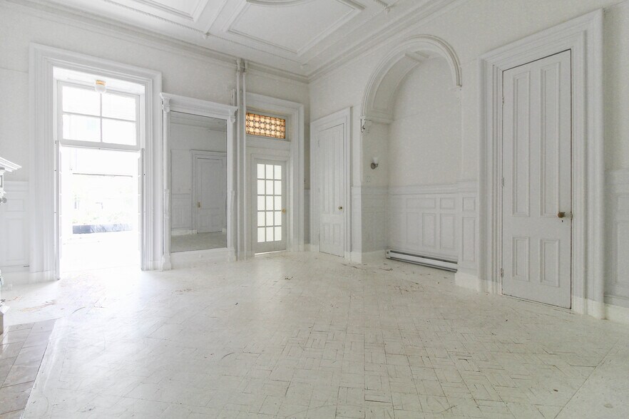 More Photos Of 114 E 37th St, New York Apartments For Sale