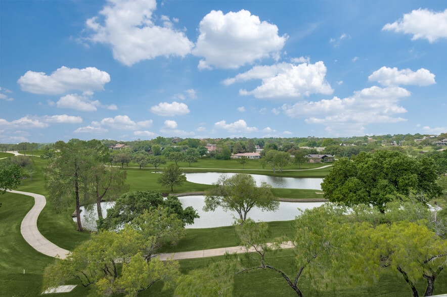 More Photos Of 300 Decker Dr, Irving Office For Lease