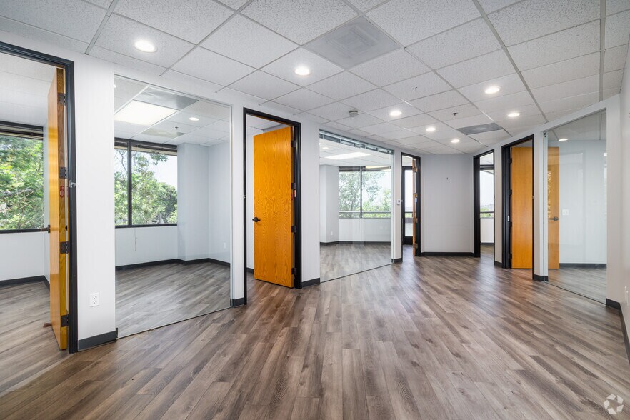 More Photos Of 5650 El Camino Real, Carlsbad Unknown For Lease