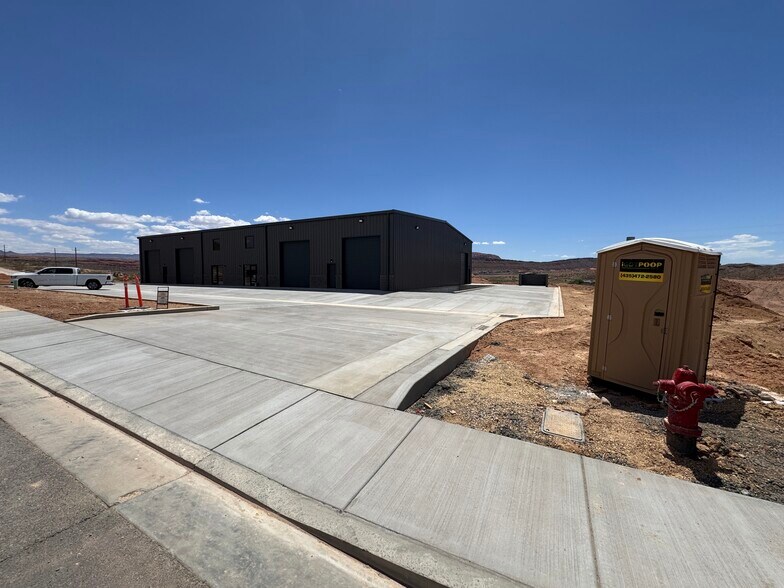 More Photos Of 3430 E Plant Dr, Washington Industrial For Lease