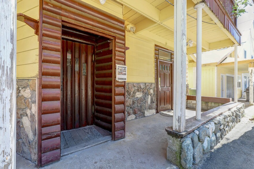 More Photos Of 212 Main St, Sierra City Hotel For Sale