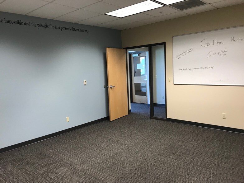 More Photos Of 3501 Excel Dr, Medford Office For Lease