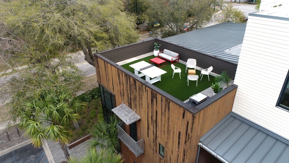 More Photos Of 320 Wingo Way, Mount Pleasant Loft Creative Space For Lease