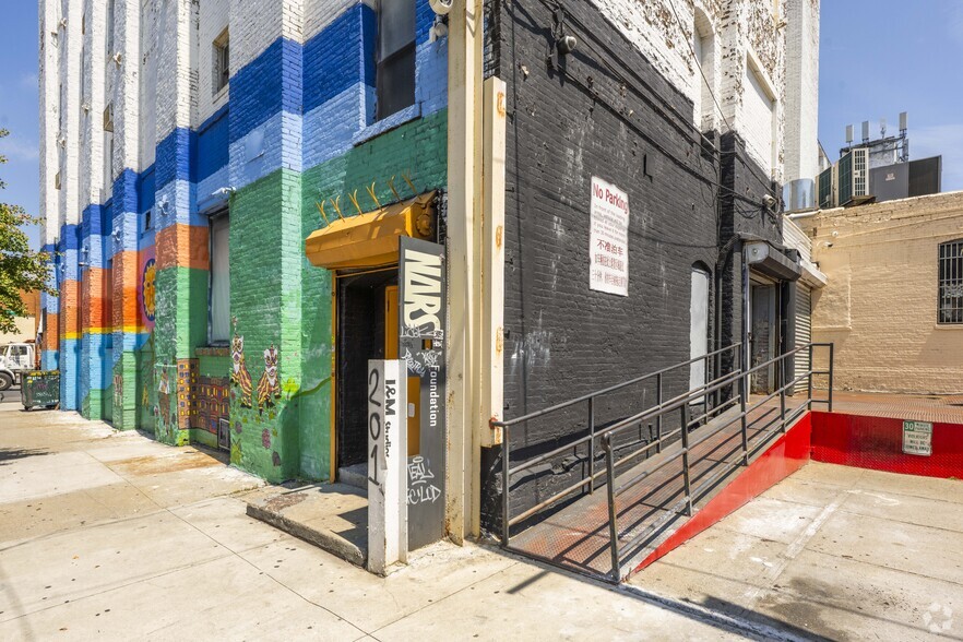 More Photos Of 201 46th St, Brooklyn Warehouse For Sale
