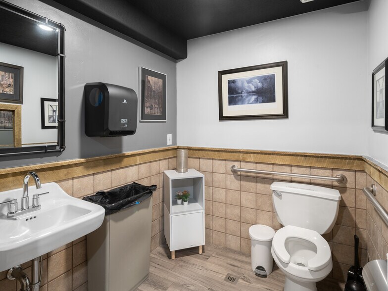 More Photos Of 7355 E 200 S, Huntsville Office For Sale