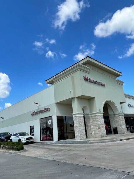 More Photos Of 9360 N Sam Houston Pky E, Humble Storefront For Lease