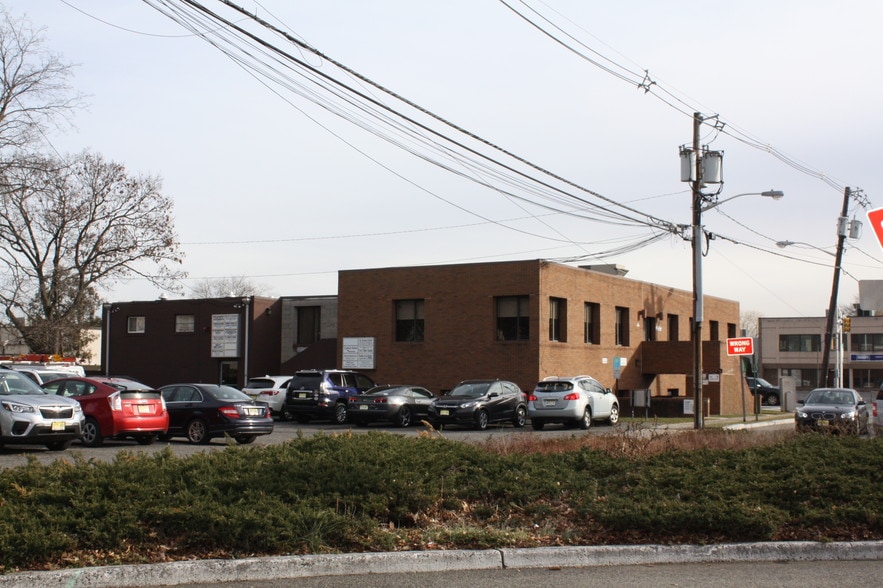More Photos Of 26-07 Broadway, Fair Lawn Office For Lease