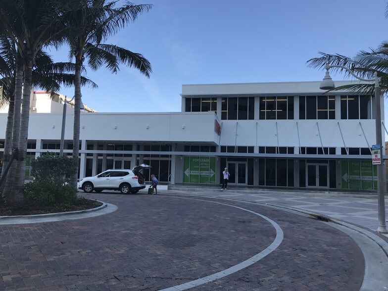 More Photos Of 349 Johnson St, Hollywood Freestanding For Lease