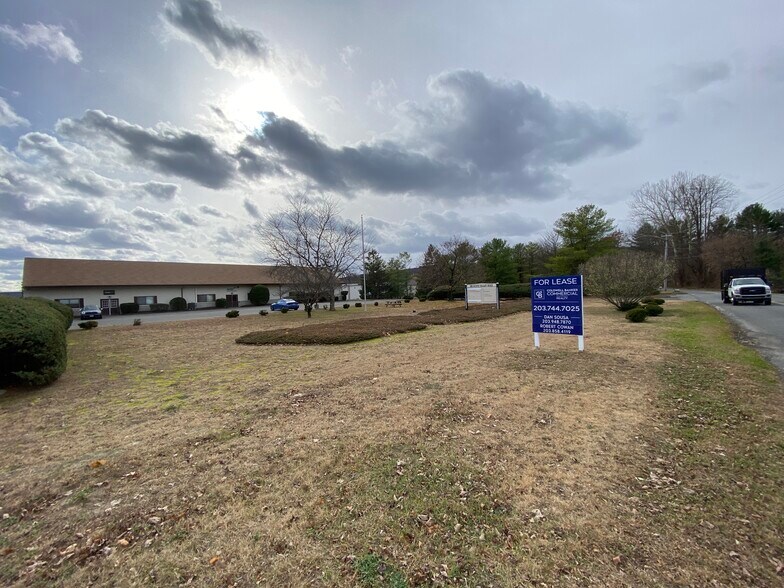 More Photos Of 180 Sunny Valley Rd, New Milford Light Distribution For Lease