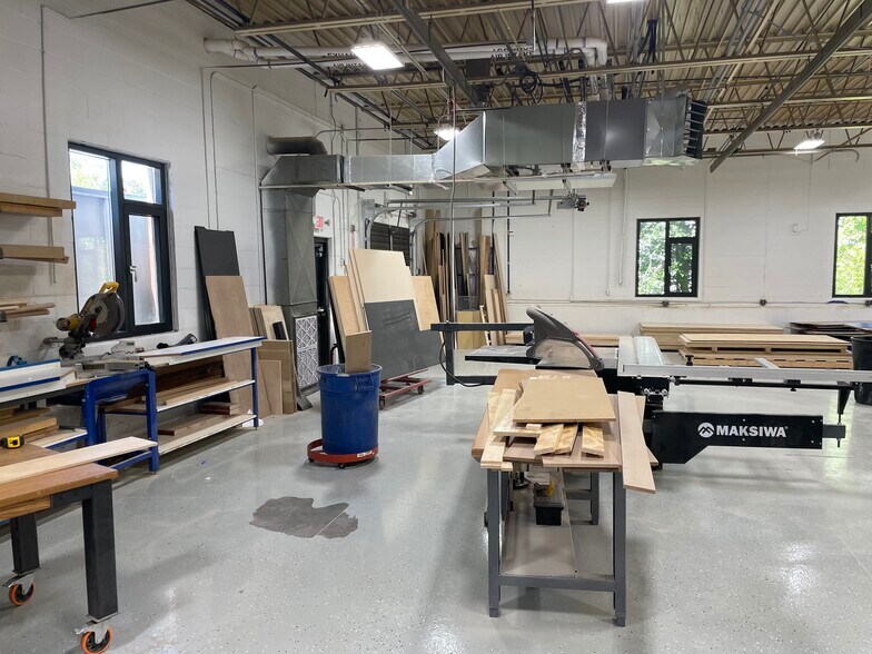 More Photos Of 604 South St, Holbrook Manufacturing For Sale