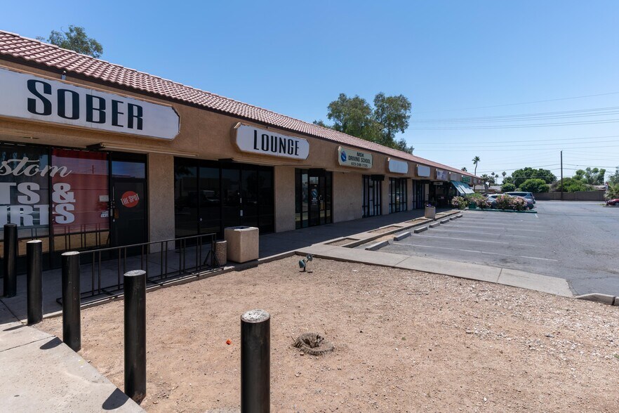 More Photos Of 4220 W Northern Ave, Phoenix General Retail For Lease