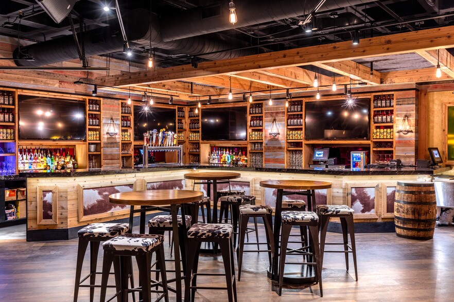 More Photos Of 333 Waterside Dr, Norfolk Unknown For Lease