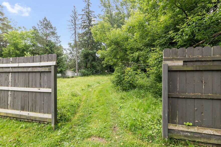 More Photos Of 40 E Main St, Canton Apartments For Sale