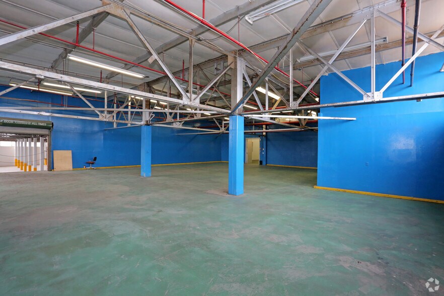More Photos Of 5700 49th St, Maspeth Warehouse For Lease